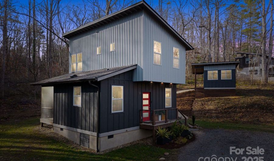 24 Lower Grassy Branch Rd, Asheville, NC 28805 - 2 Beds, 2 Bath
