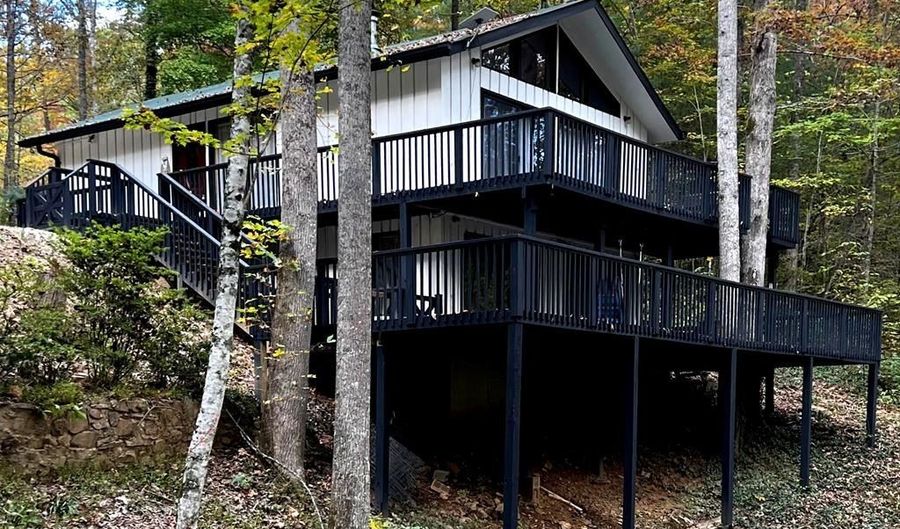 3045 Hwy 28, Almond, NC 28702 - 2 Beds, 2 Bath