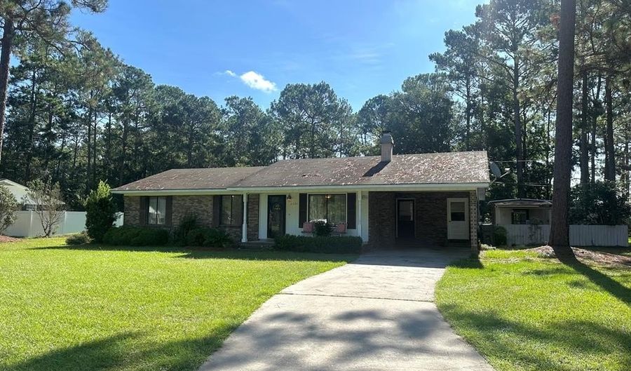 2604 Dottie St, Adel, GA 31620 - 3 Beds, 2 Bath