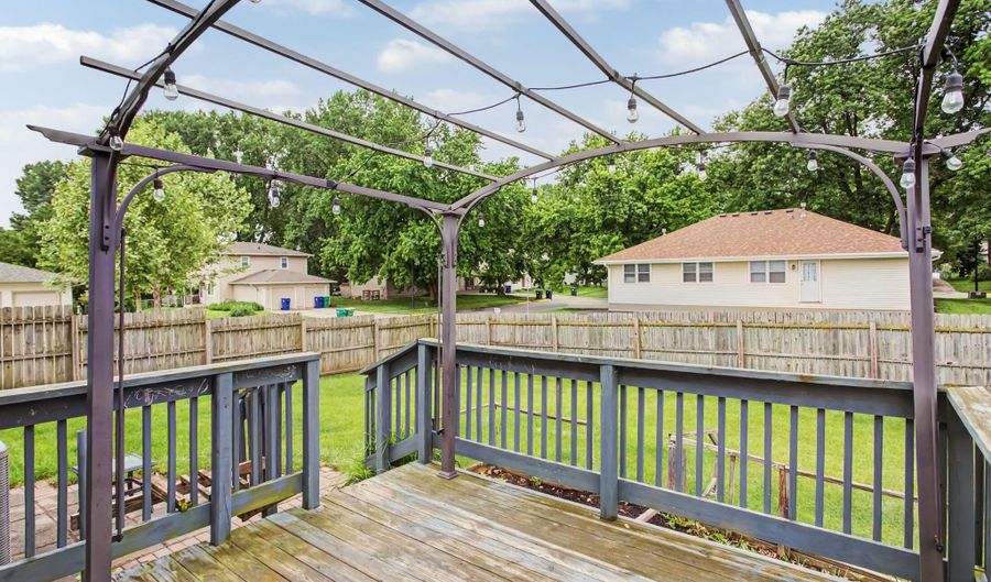 4105 Harris St, Ames, IA 50014 - 4 Beds, 3 Bath