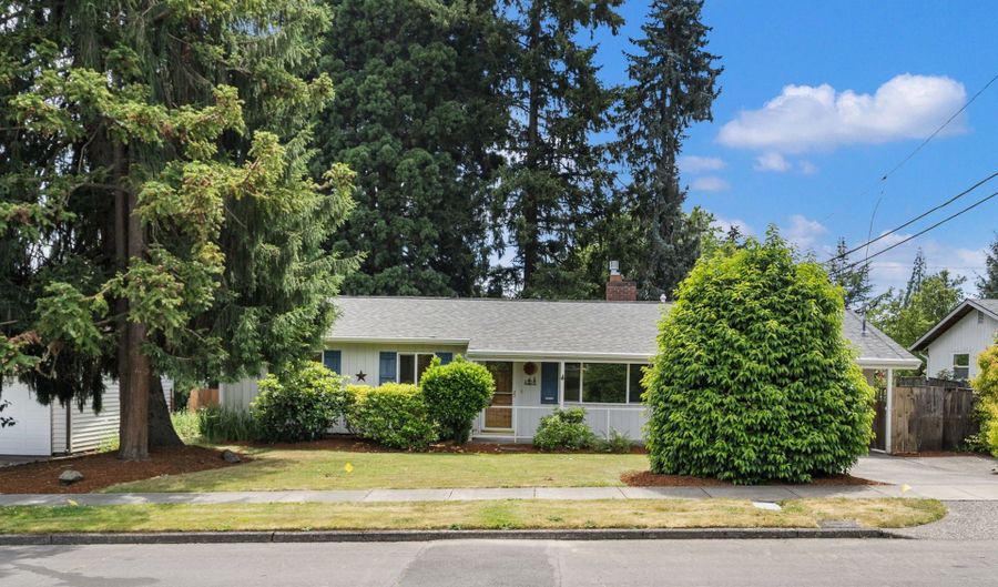 13110 SW BRIGHTWOOD St, Beaverton, OR 97005 - 3 Beds, 2 Bath