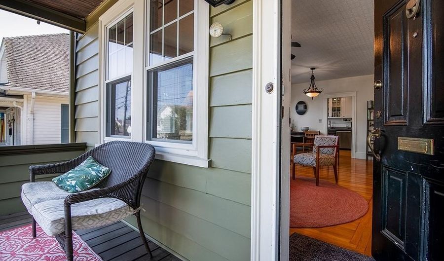25 Sheffield Ave, North Providence, RI 02911 - 3 Beds, 2 Bath