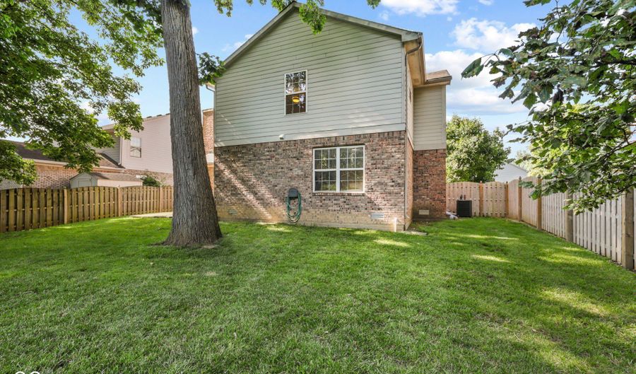 923 Stave Oak Dr, Beech Grove, IN 46107 - 4 Beds, 4 Bath