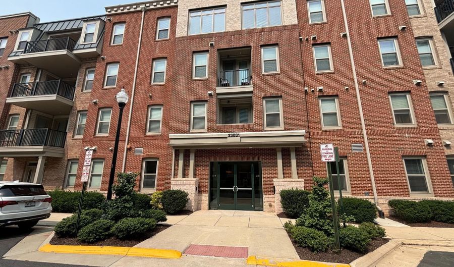 23631 HAVELOCK WALK Ter 203, Ashburn, VA 20148 - 2 Beds, 2 Bath