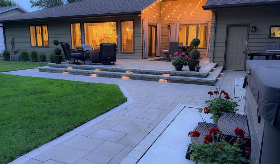 2626 SE 13th Ave, Aberdeen, SD 57401 - 4 Beds, 3 Bath