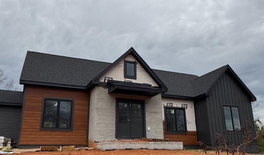 9041 Stonewall Rd, Appomattox, VA 24522 - 3 Beds, 2 Bath