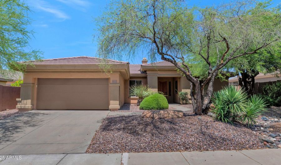 42122 N ANTHEM SPRINGS Rd, Anthem, AZ 85086 - 2 Beds, 2 Bath