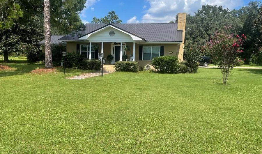2497 Vada Rd, Bainbridge, GA 39817 - 4 Beds, 3 Bath