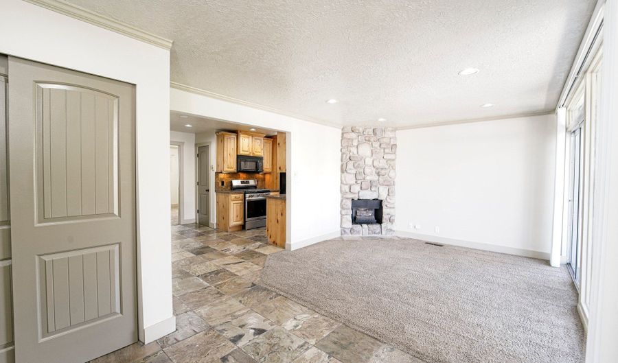 127 E 1100 N 10, Bountiful, UT 84010 - 2 Beds, 1 Bath