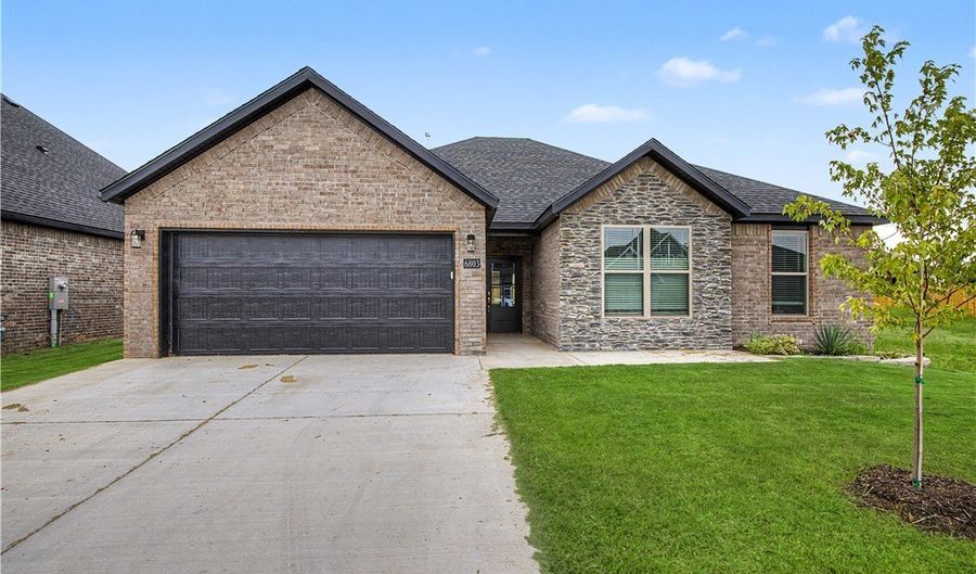 6803 SW Orange Ave, Bentonville, AR 72713 - 3 Beds, 2 Bath