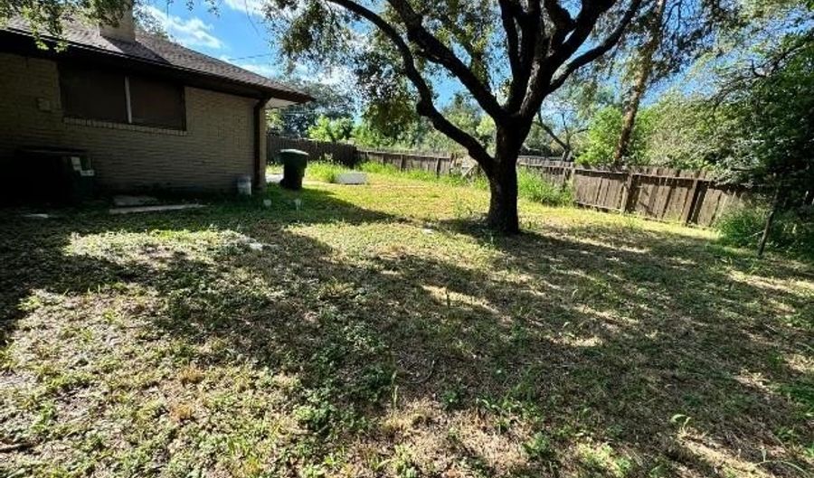 1501 Rose Dr, Alice, TX 78332 - 3 Beds, 2 Bath