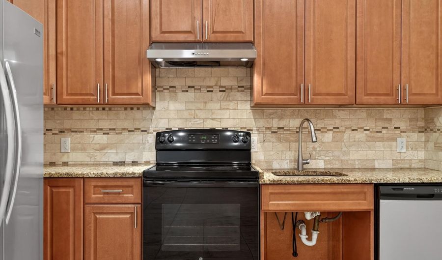 258 BROADWAY, Bayonne, NJ 07002 - 0 Beds, 1 Bath