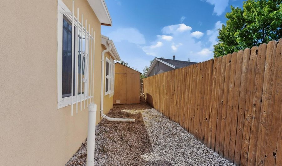 515 Marble Ave NE, Albuquerque, NM 87102 - 2 Beds, 1 Bath