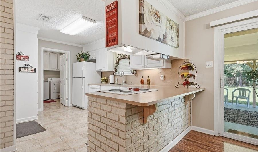 12222 Tickfaw Dr, Baton Rouge, LA 70818 - 3 Beds, 2 Bath