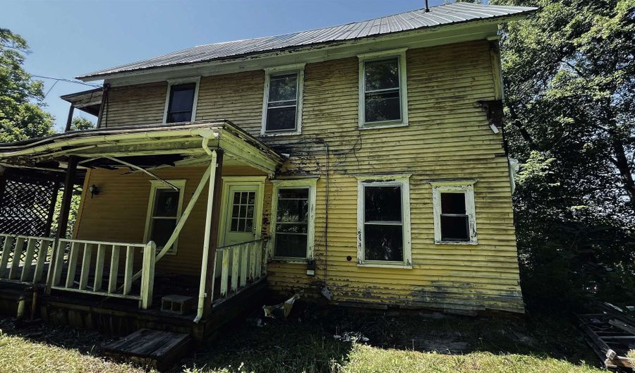 51 Harrison Ave, Barton, VT 05822 - 6 Beds, 2 Bath