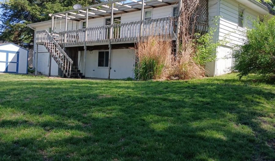 350 Lakeshore Dr, Alma, KS 66401 - 3 Beds, 2 Bath