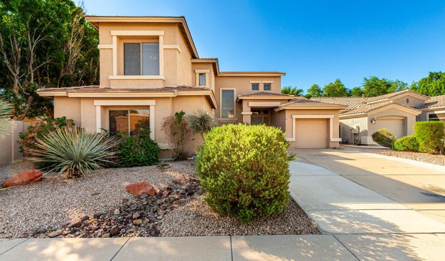 1715 W MORELOS St, Chandler, AZ 85224 - 4 Beds, 3 Bath