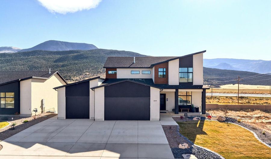2549 W Black Sage Dr, Cedar City, UT 84720 - 6 Beds, 4 Bath