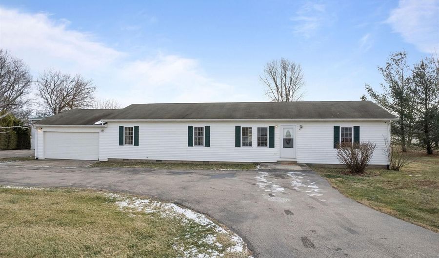 559 State Route 28, Blanchester, OH 45107 - 3 Beds, 2 Bath