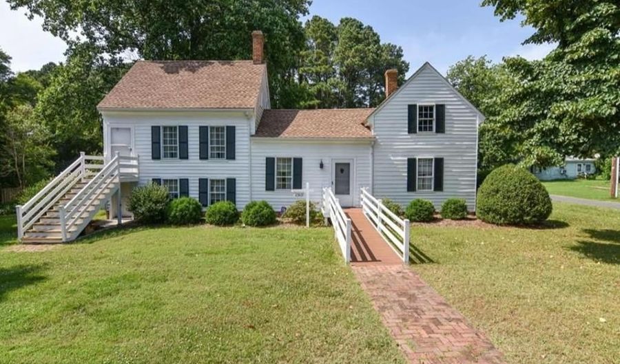23613 FRONT St, Accomac, VA 23301 - 2 Beds, 2 Bath