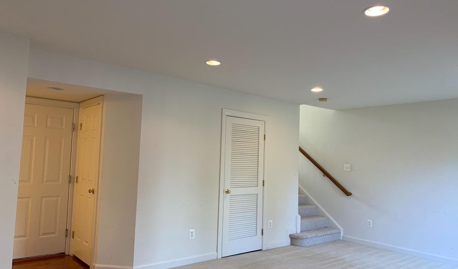 41824 PROGRESS Ter, Aldie, VA 20105 - 3 Beds, 4 Bath