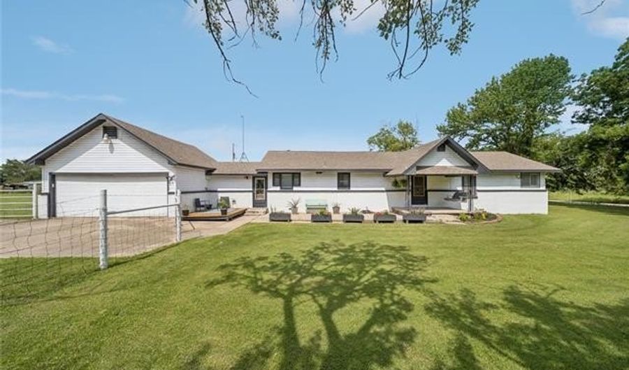 9025 N 156 Rd, Beggs, OK 74421 - 4 Beds, 2 Bath