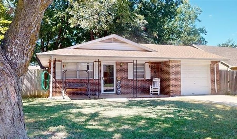 919 N Summer Tree, Ada, OK 74820 - 3 Beds, 2 Bath