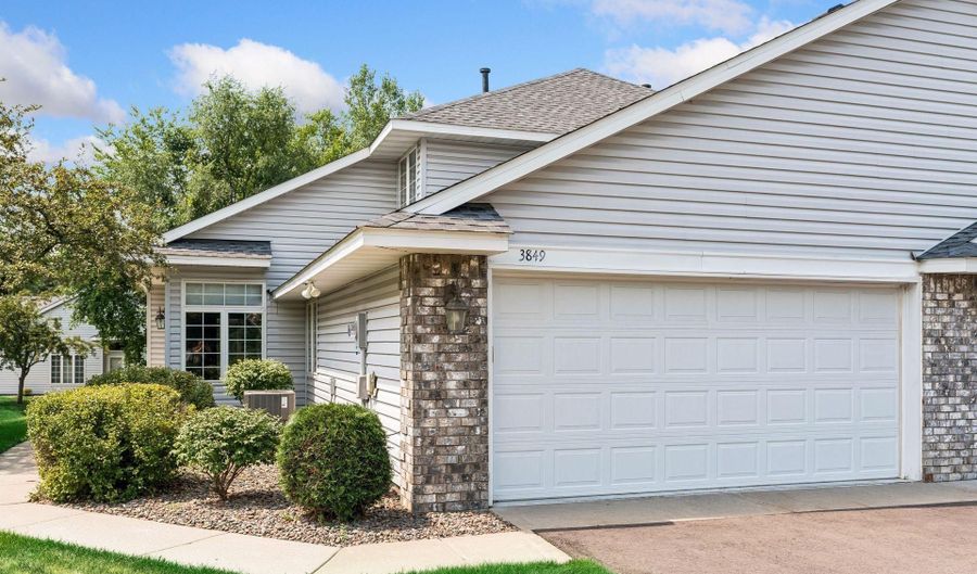 3849 Stonehaven Ct, Anoka, MN 55303 - 2 Beds, 3 Bath