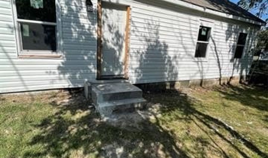 310 4th Ave SE, Ardmore, OK 73401 - 2 Beds, 1 Bath