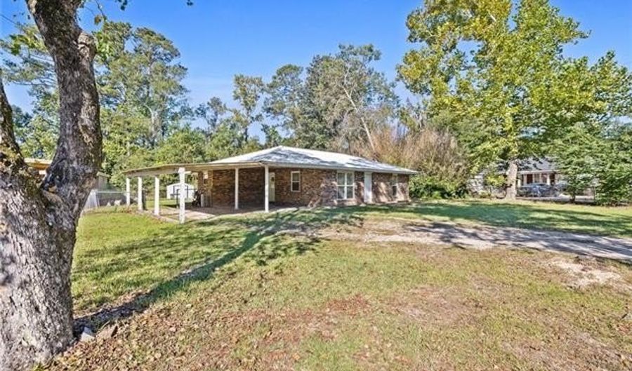 29641 VICTOR HUGO Ln, Albany, LA 70711 - 2 Beds, 2 Bath
