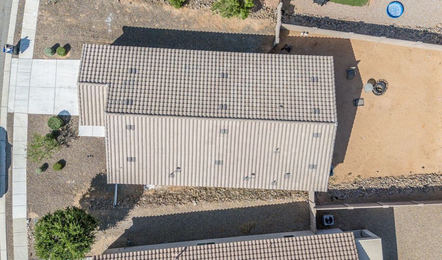 1635 W COTTONWOOD BLUFFS Dr, Benson, AZ 85602 - 3 Beds, 2 Bath