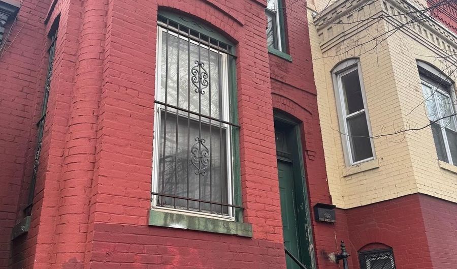 402 FLORIDA Ave NW, Washington, DC 20001 - 3 Beds, 2 Bath