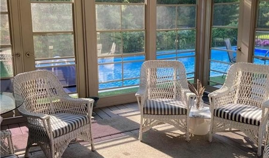 21 Memory Ln, Hopkinton, RI 02804 - 2 Beds, 2 Bath