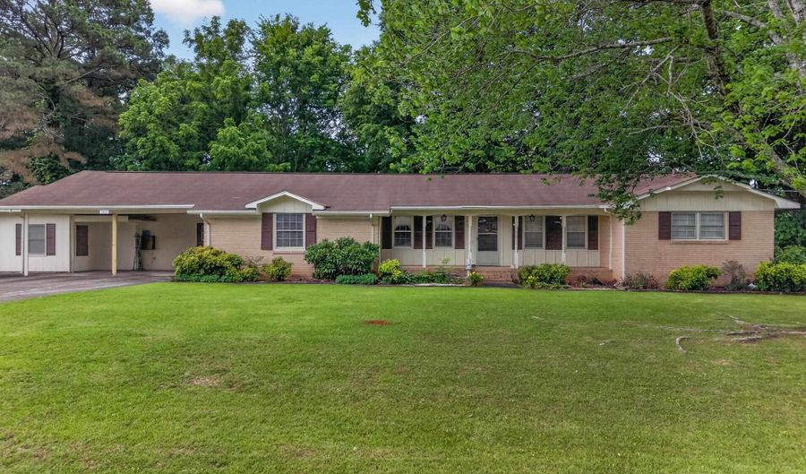 3908 FRANKLIN Dr, Anniston, AL 36207 - 4 Beds, 3 Bath