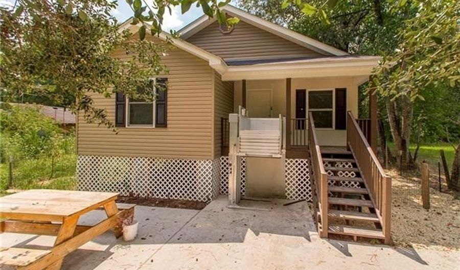 1529 AVENUE E, Bogalusa, LA 70427 - 2 Beds, 1 Bath