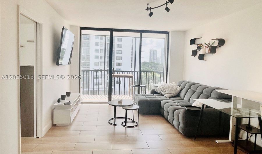 3301 N Country Club Dr 712, Aventura, FL 33180 - 2 Beds, 2 Bath