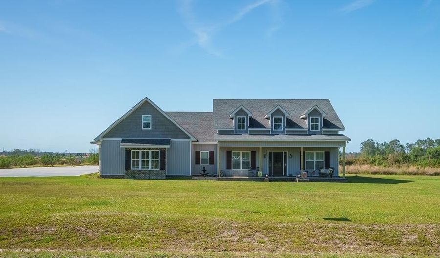 315 CROSBY CHAPEL CH, Baxley, GA 31513 - 4 Beds, 3 Bath