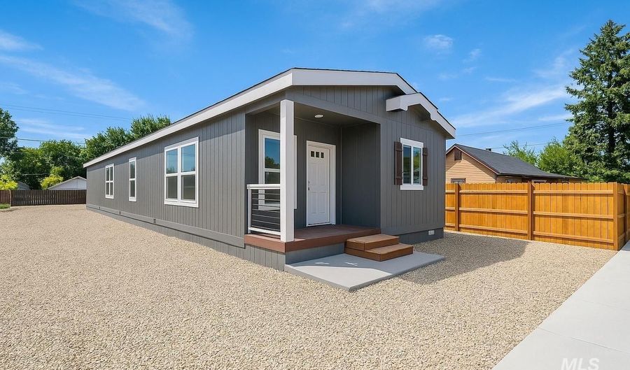 516 E Freeport St, Caldwell, ID 83605 - 3 Beds, 2 Bath