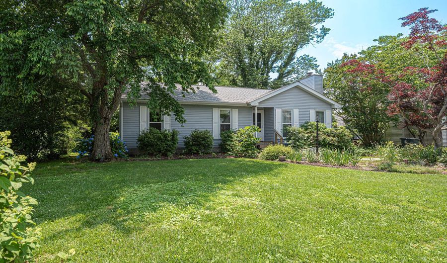 302 FRANKLIN Ave, Berlin, MD 21811 - 3 Beds, 2 Bath