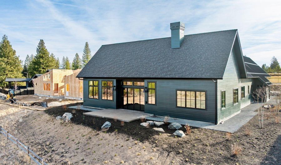 3118 NW Crossing Dr, Bend, OR 97703 - 4 Beds, 4 Bath