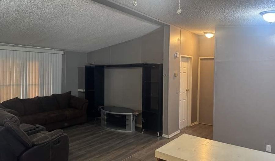 4505 E Desert Inn Rd 84, Las Vegas, NV 89121 - 3 Beds, 2 Bath