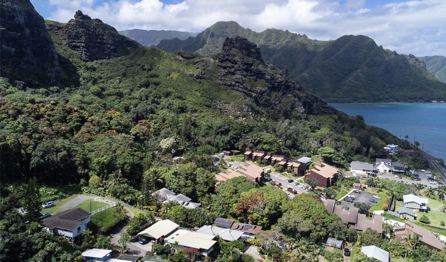 51-618 C Kamehameha Hwy, Kaaawa, HI 96730 - 2 Beds, 1 Bath