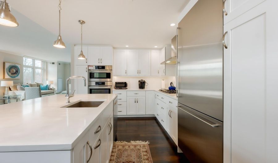 4915 HAMPDEN Ln 206, Bethesda, MD 20814 - 3 Beds, 3 Bath