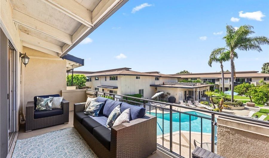 3205 Merrill 28, Torrance, CA 90503 - 2 Beds, 2 Bath