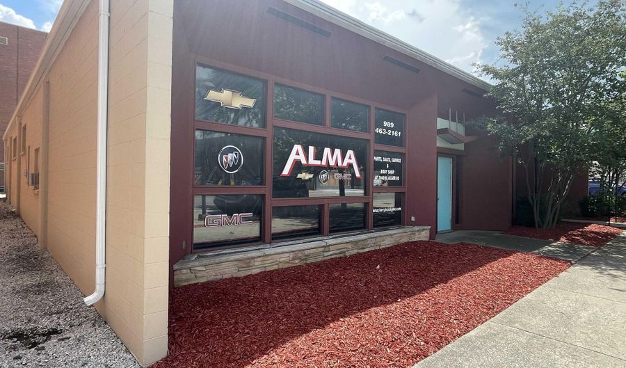 324 E Superior St, Alma, MI 48801 - 0 Beds, 2 Bath