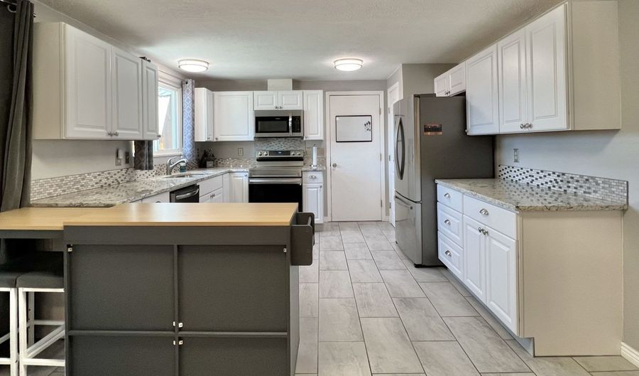 485 Antimony St, Elko, NV 89801 - 5 Beds, 3 Bath