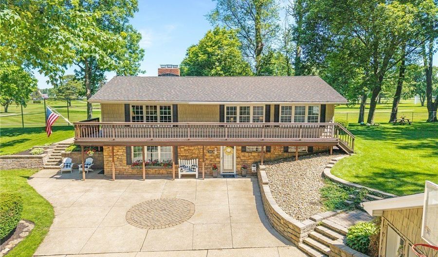 305 Hedgewood Dr, Akron, OH 44319 - 4 Beds, 3 Bath