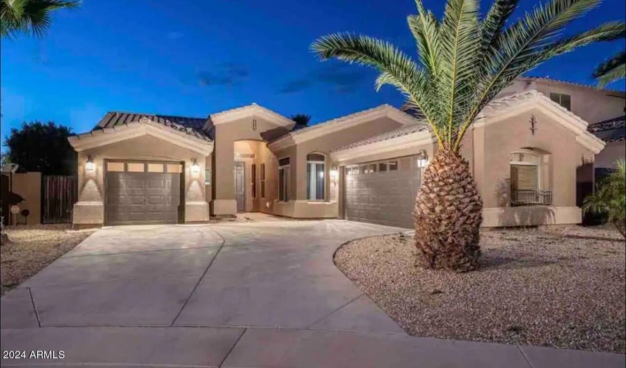 11060 W JEFFERSON St, Avondale, AZ 85323 - 4 Beds, 2 Bath