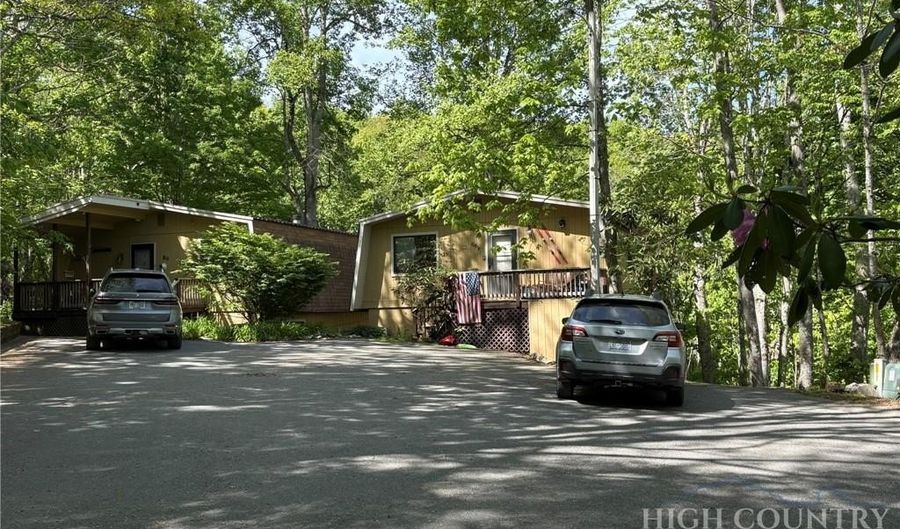 66 Pinetop Cir C, Banner Elk, NC 28604 - 2 Beds, 1 Bath