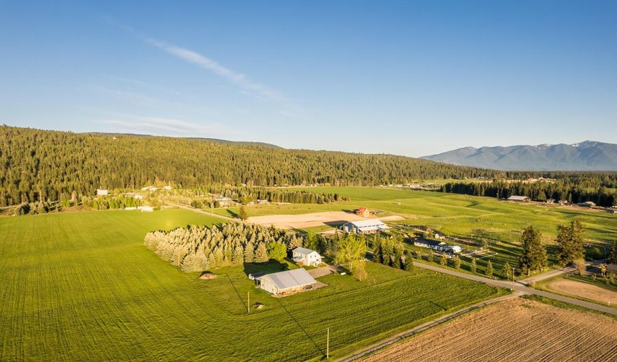 407 Fawn Ln, Bonners Ferry, ID 83805 - 6 Beds, 2 Bath